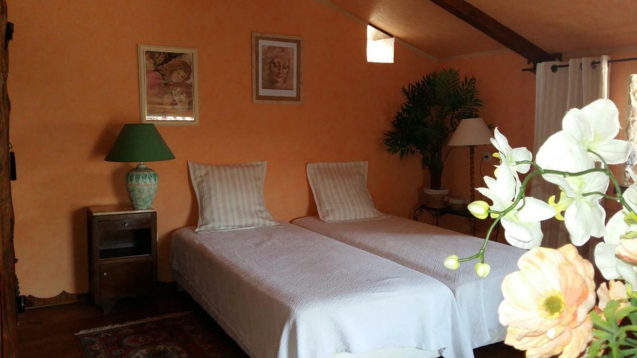 La Maison De St Victor Bed & Breakfast Saint-Victor-de-Malcap Exterior photo
